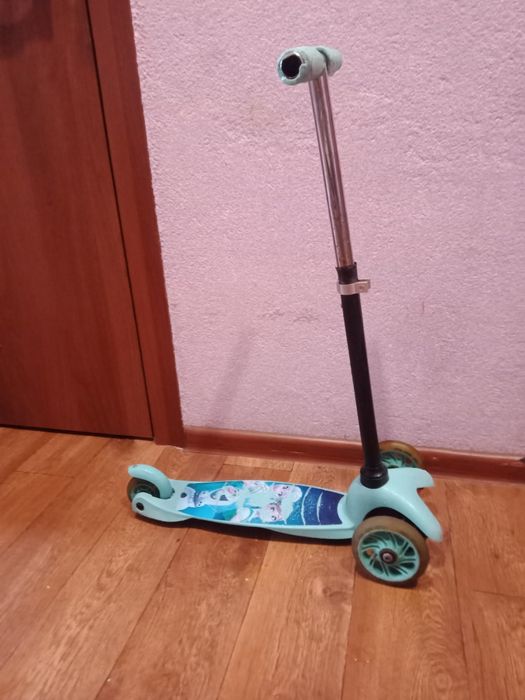 Продам детский самокат