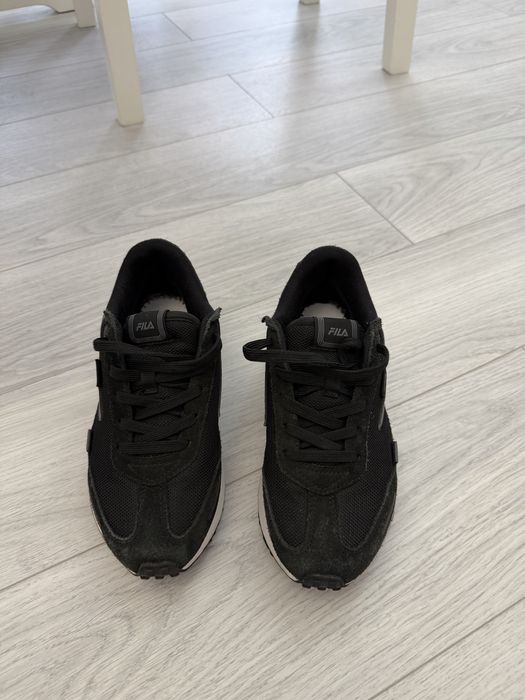 Adidasi Fila  36