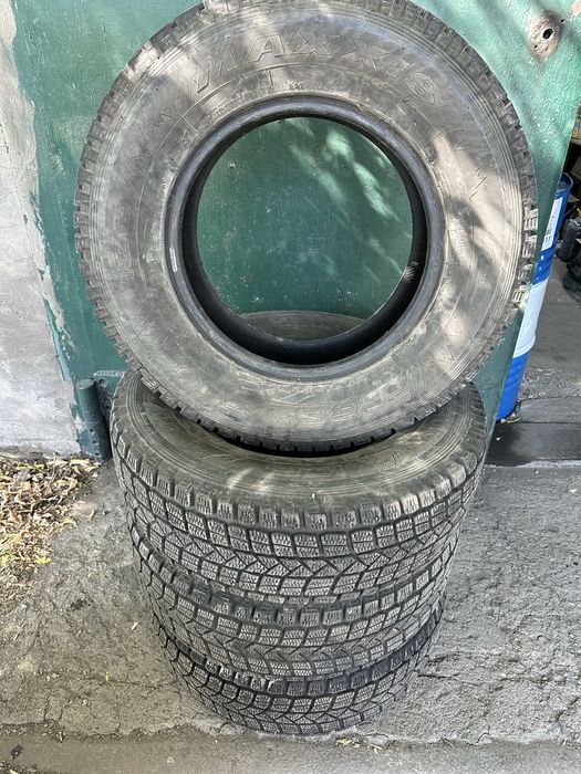 Maxxis 245/70/16