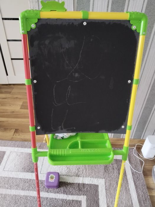 Детская доска мольберт
