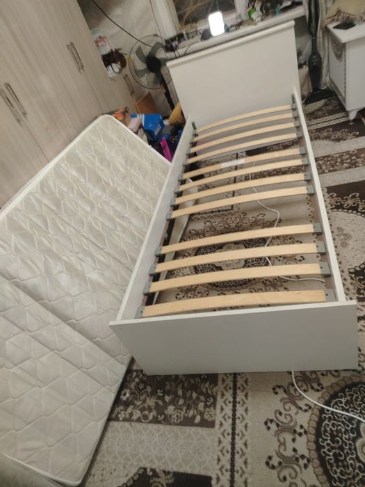 Диван с матрасом