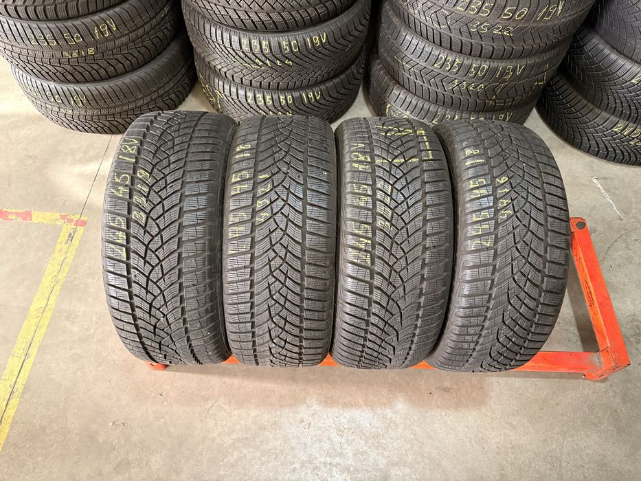 Anvelope iarna 245/45/18 GoodYear UltraGrip Performance 245 45 18 R 18