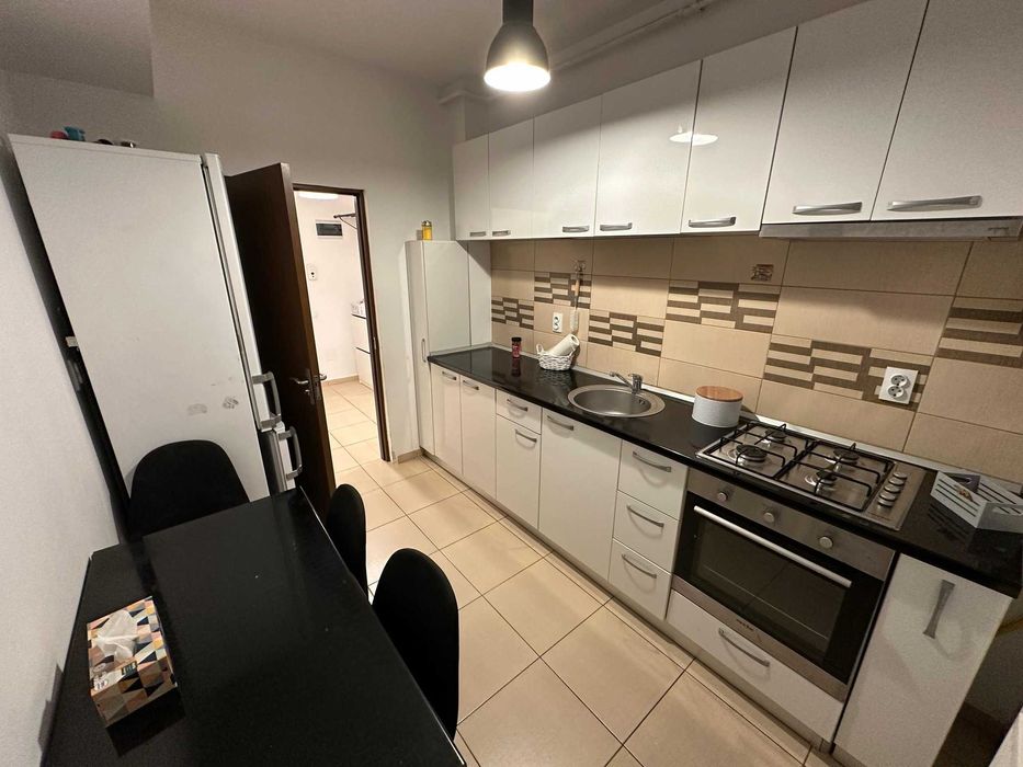 De inchiriat Apartament 3 camere