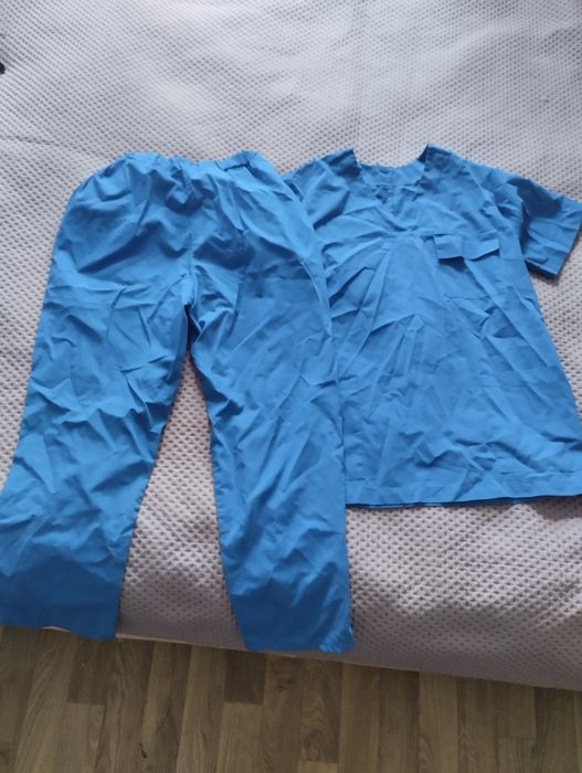 Продам халаты медицинские