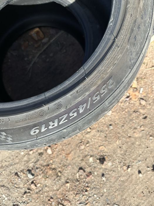Продам покрышки пару 255/45/19