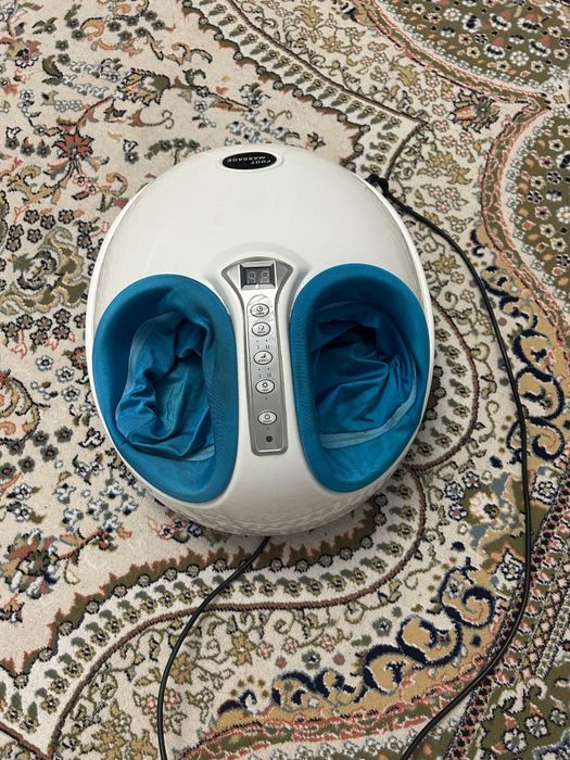 Массажор для ног с подогревом, отличного качества, в хорошем состоянии