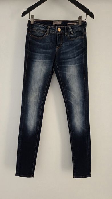 Blugi de damă Guess!