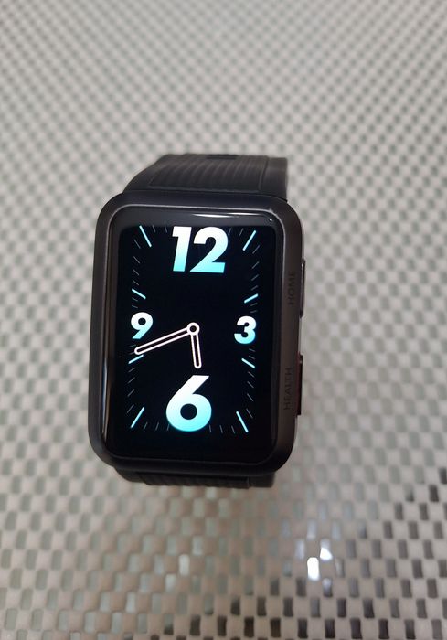 Часовник Huawei watch D