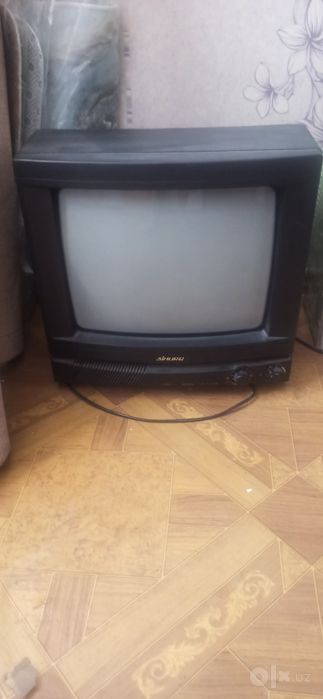 Продам ТВ черно белый.