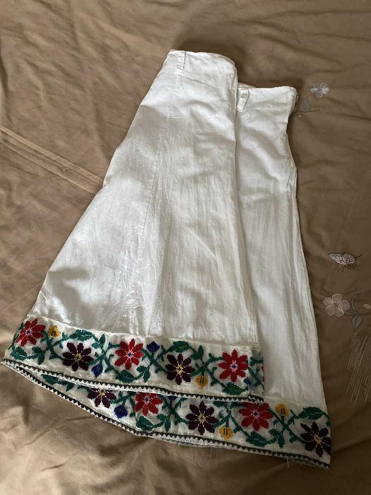 Fustă populară ,poale