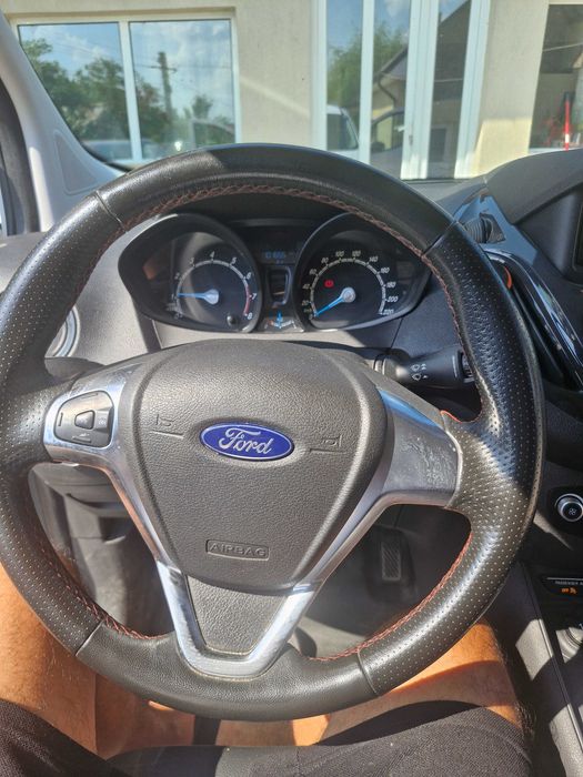 Ford Tranzit Courier