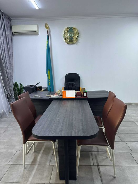 Продам кабинет руководителя мебель