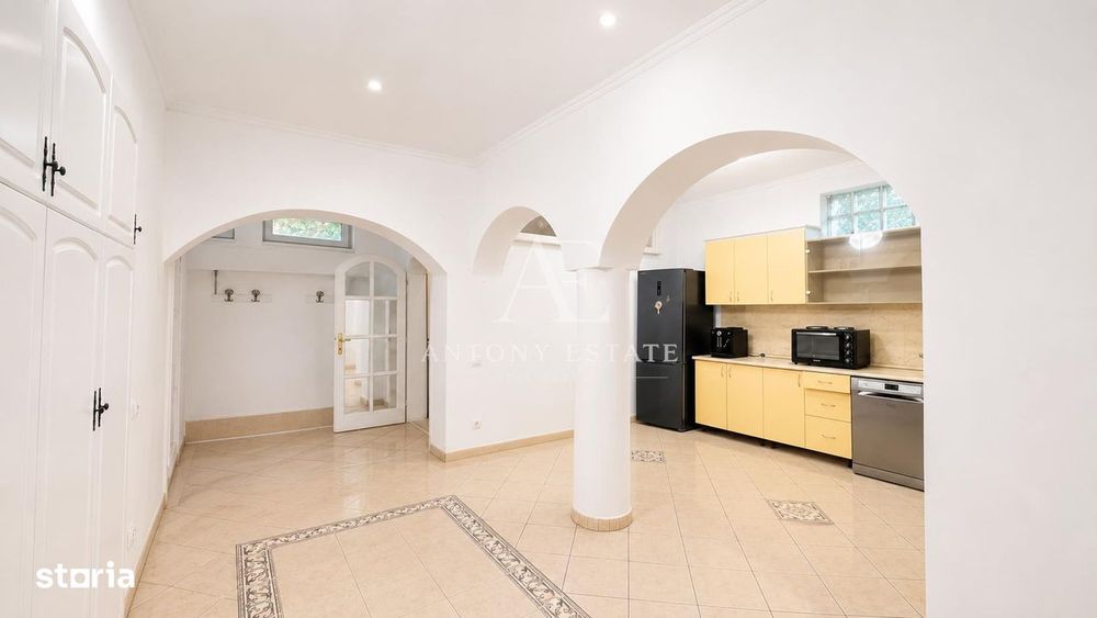 Antony Estate | Ciorogariu Residence, Ultracentral, Roman Ciorogariu,