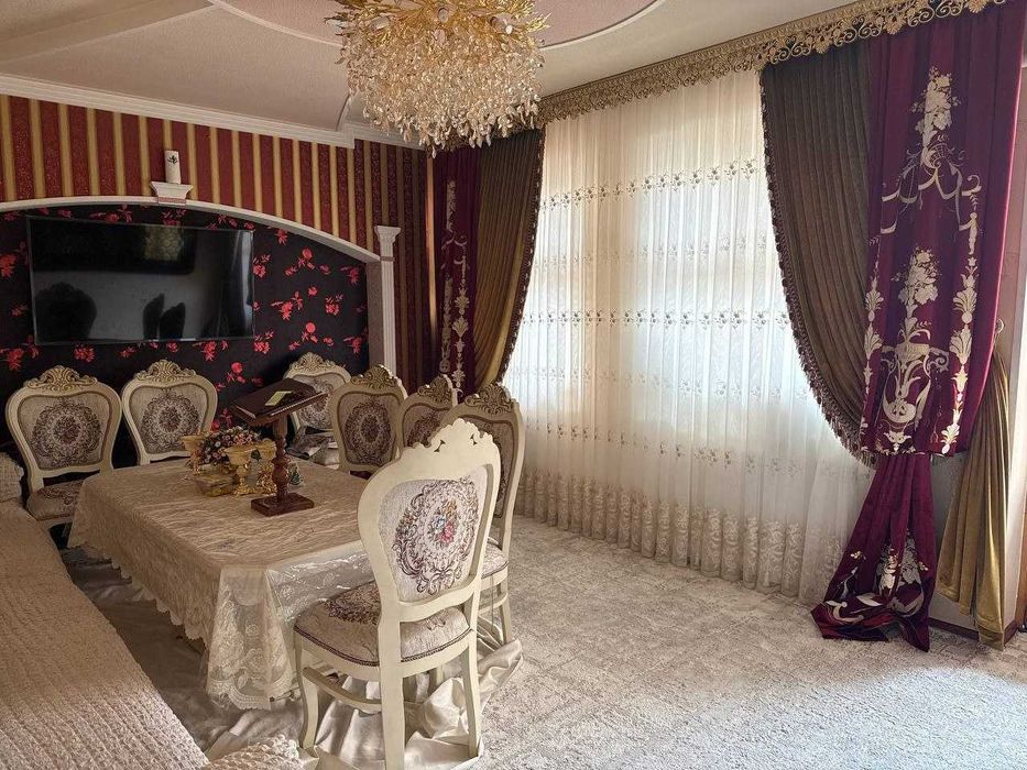 Продается дом в Яккасарайском районе 2,9 соток 7-комнатная