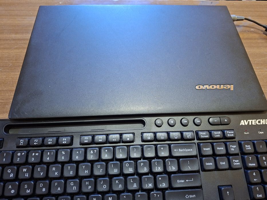 Lenovo Novutbook