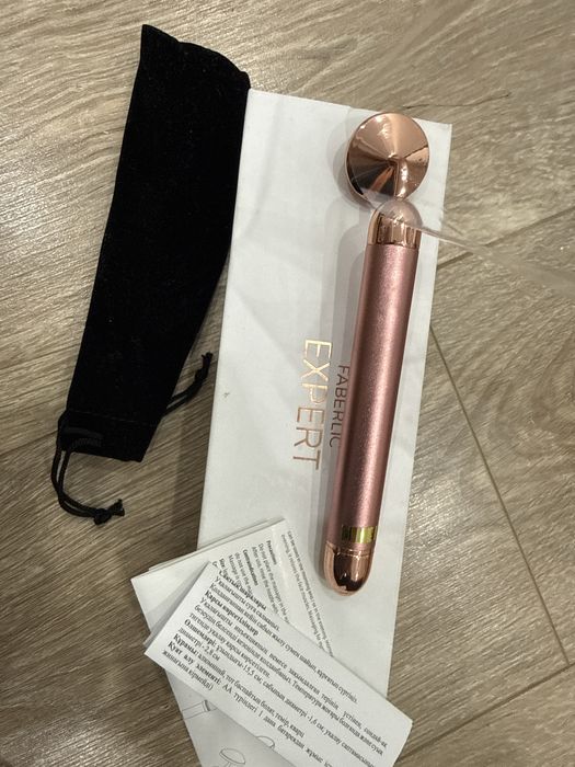 Кварцевый вибромассажер для лица