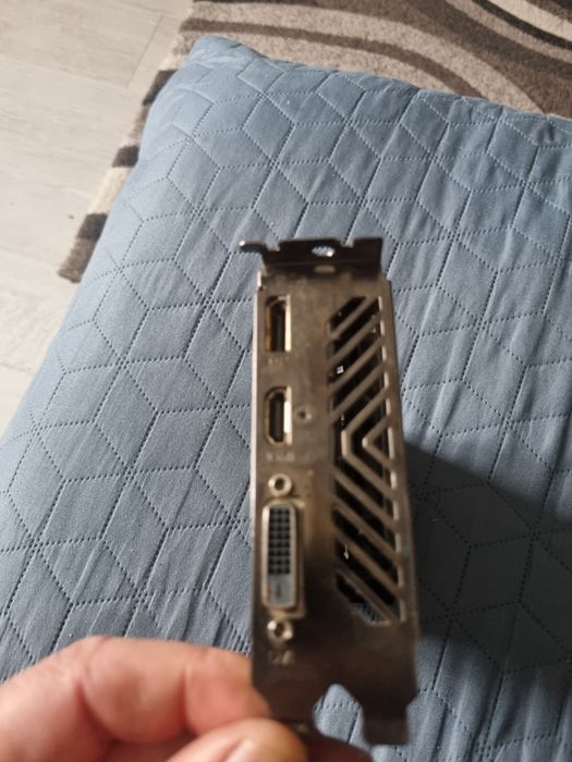 Placa video 1050gti,4gb