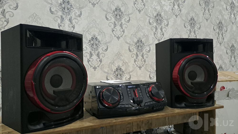 Muzikalniy sentr sotiladi