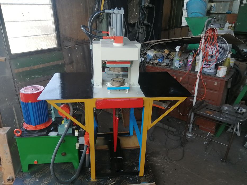 Продам хидравлична преса за правене на  сапун