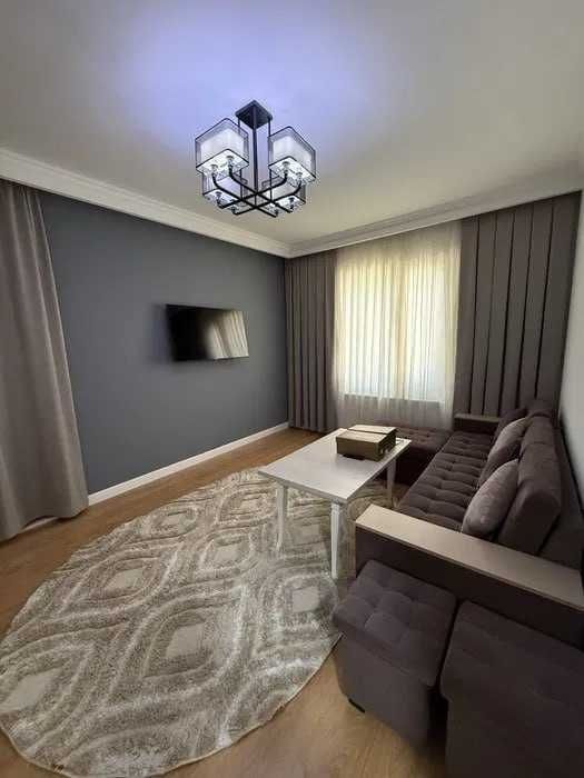 Sergeli metro Golden Laif savdo yonida kvartira Bezmakler