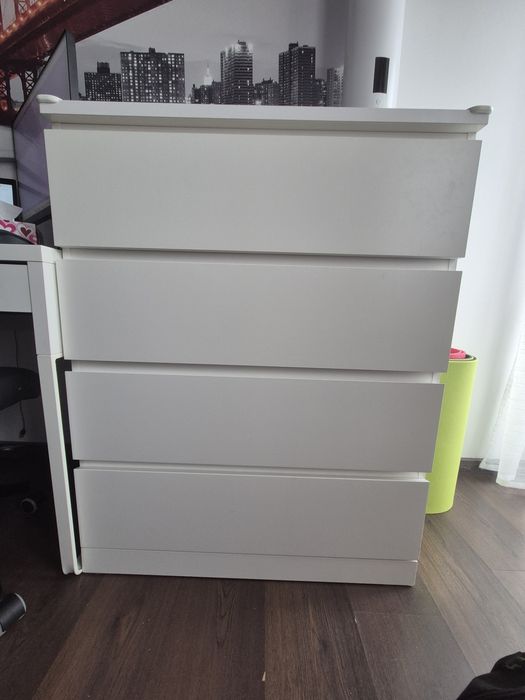 De vanzare comoda ikea Malm 4 sertare