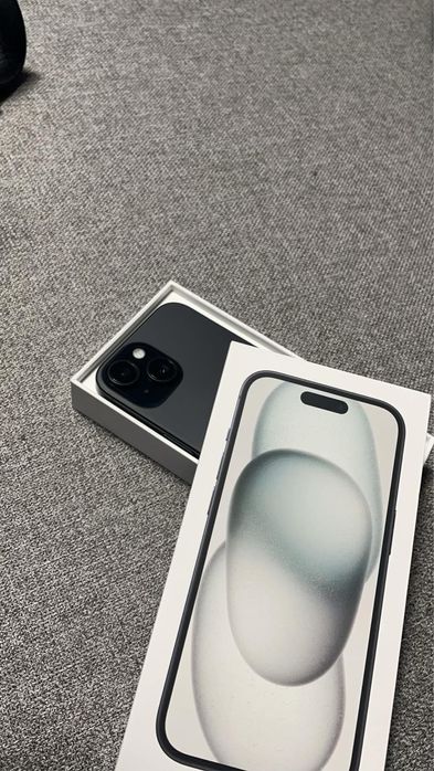 Vand Iphone 15 in stare foarte buna, incarcator, cutia lui, folie+huse
