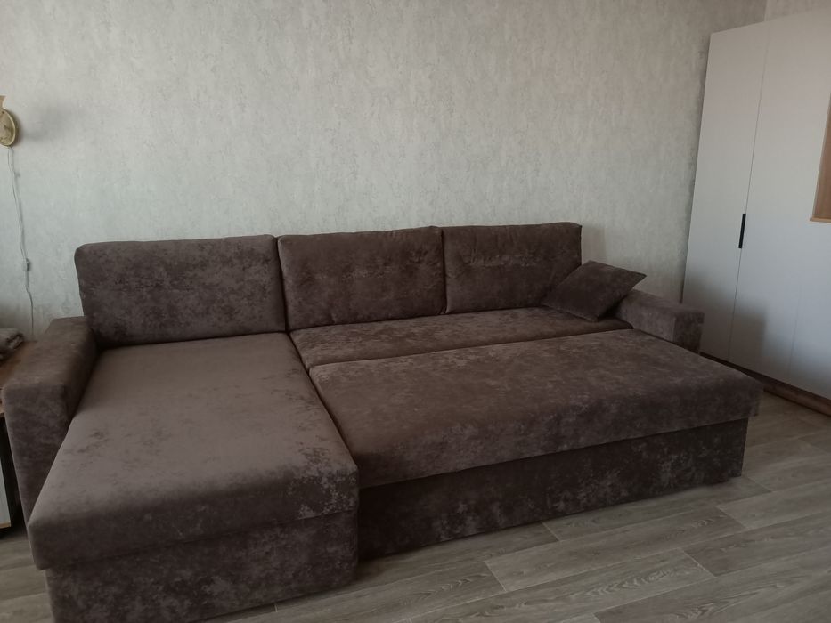 Продам диван, новый.