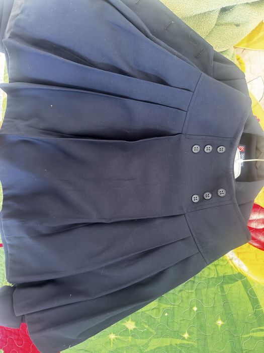 Школьная форма в идиальном состояни.