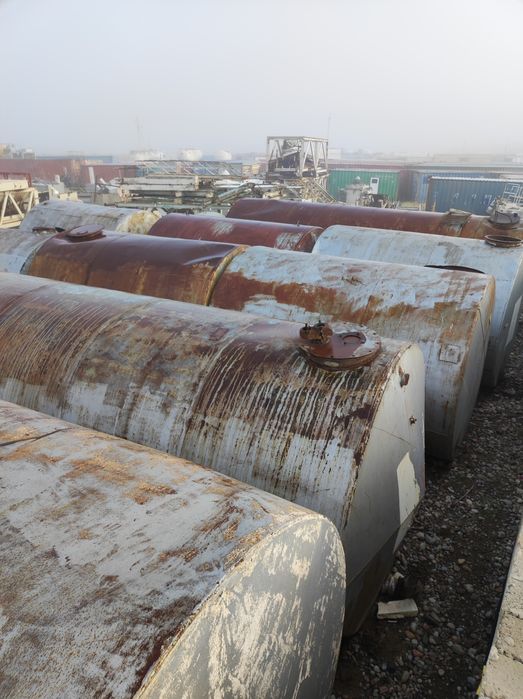 Ёмкость Цистерналар сотилади 60 ва 100 тонналик холати зур