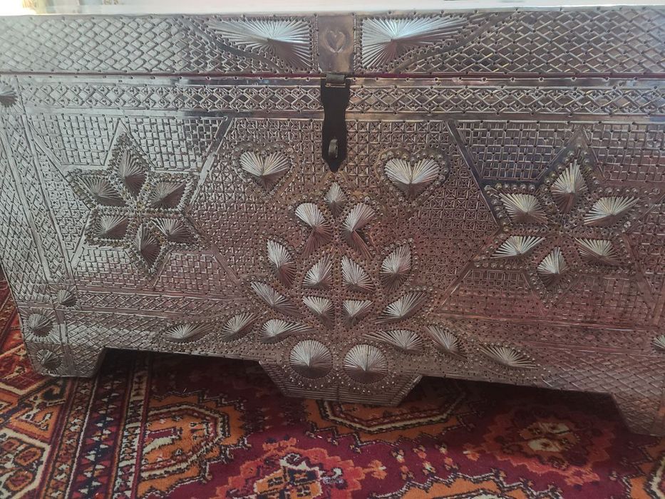 Сандук яхши холатда сотилади