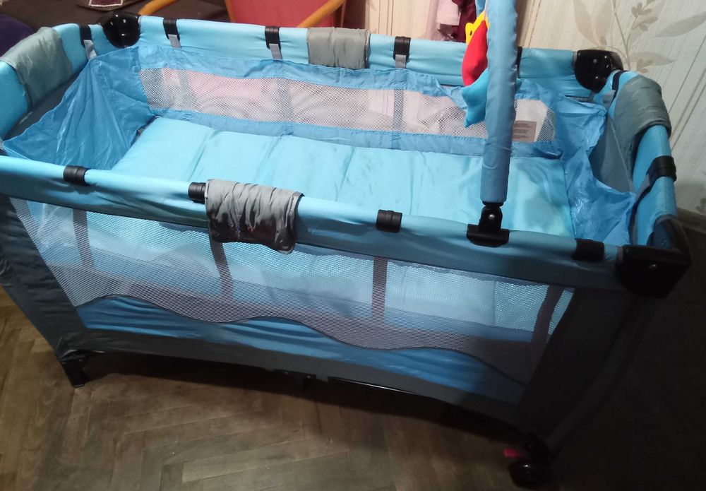 Детска сгъваема кошара на 2 нива