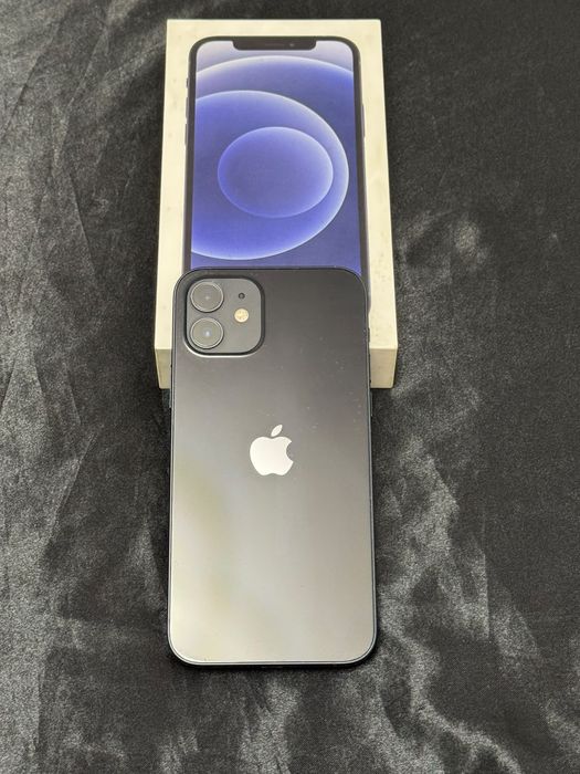 Iphone  12 в отличном состоянии