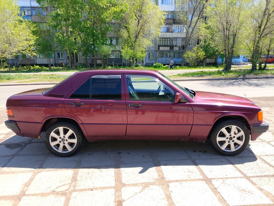 Мерседес Бенс продается