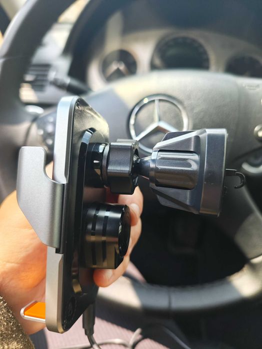 Метална стойка за телефон за автомобил Xmart CH2024T