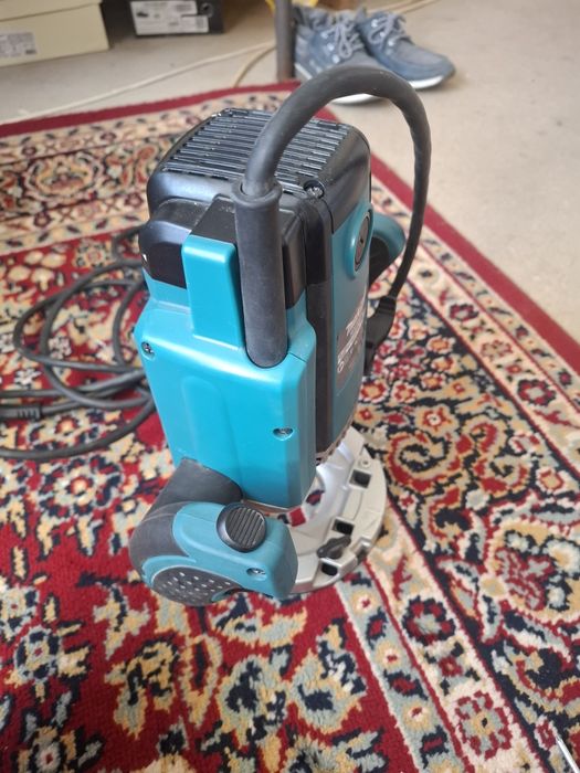 Фрезер макита pr 2300 FC