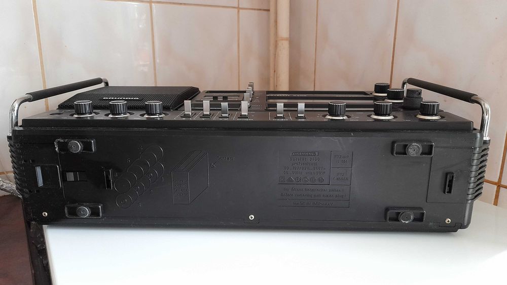 Radio Grundig Satellit 3400