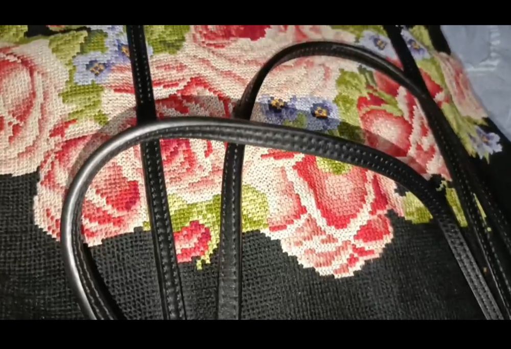 Продам женские фирменные  сумки в отличном состоянии