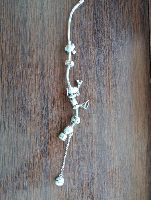 Vând brățară Pandora!