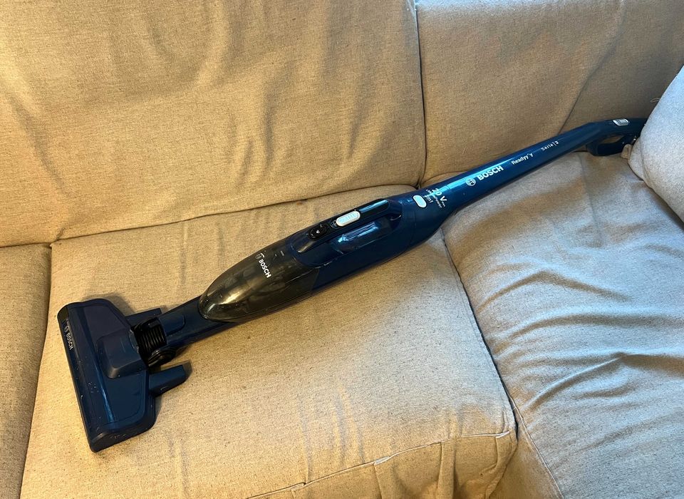 Bosch Ready y Series 2 aspirator vertical fara incarcator