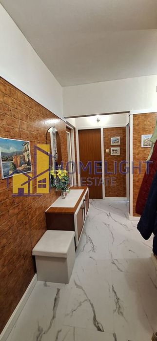 Двустаен апартамент в кв. Люлин 1