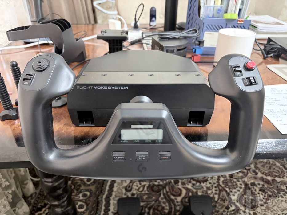 Продается авиасимулятор Logitech Yoke System