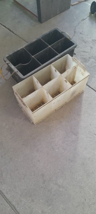 Аккумуляторные  корпуса  продам.