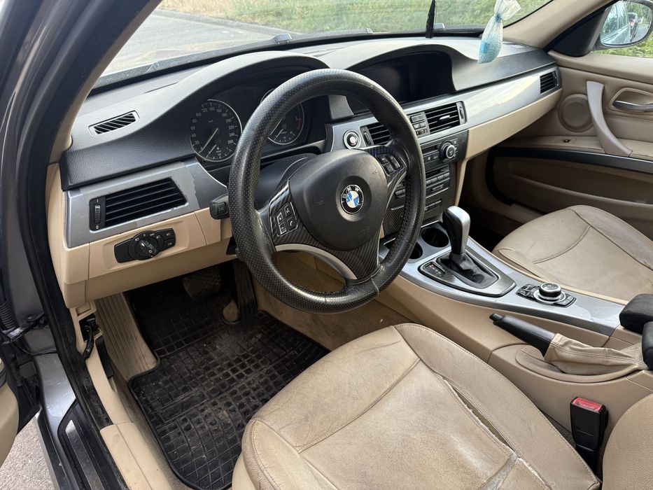 Plansa bord Bmw e90 e91 e92 e93 cu navigatie