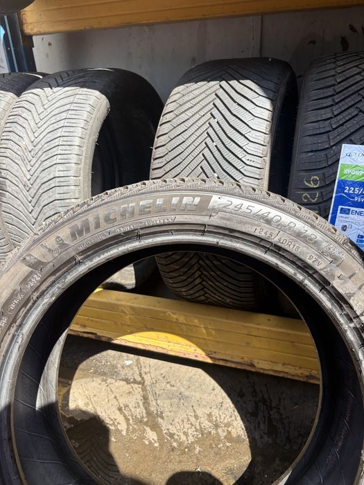 245 40 R18 Michelin