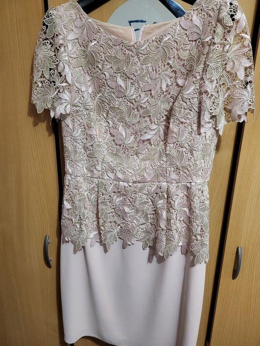 Rochie ocazie de zi, unicat, făcută la comanda, stare foarte bună.