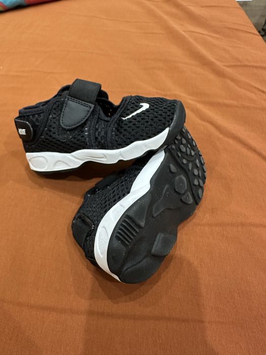 Сандали Nike 25 номер
