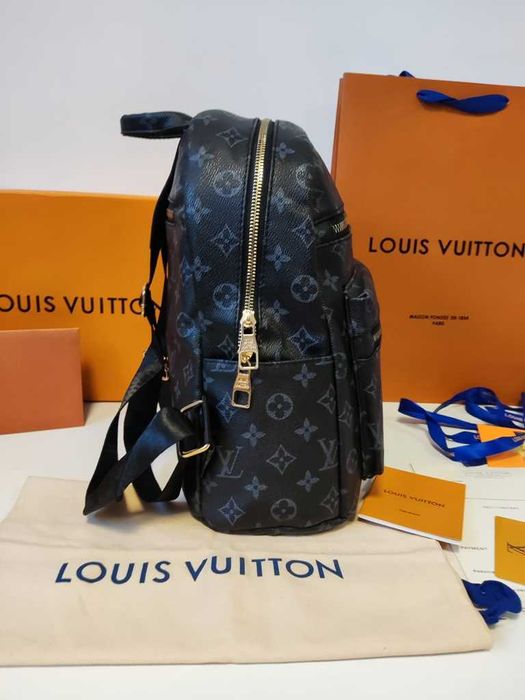 În stoc rucsac pentru femei, bărbați LV 939-76