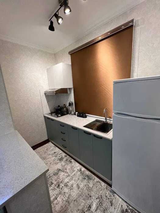 Сдам Торговый Центр 3-ком/1/5 ро-н Чиланзар-2 кв