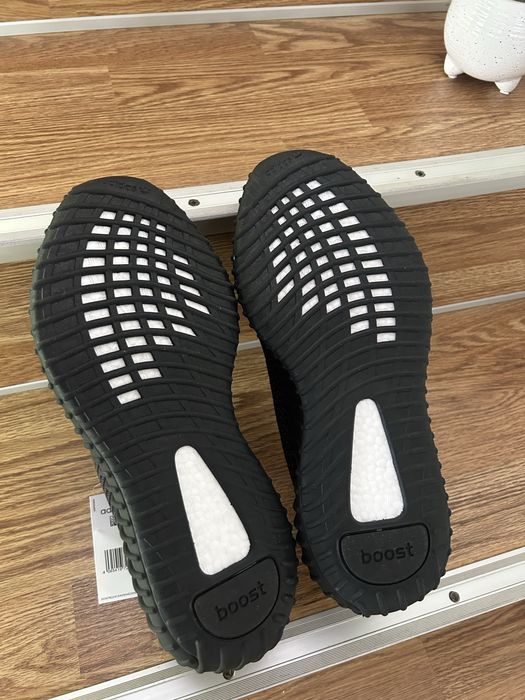 Yezzy 350 black