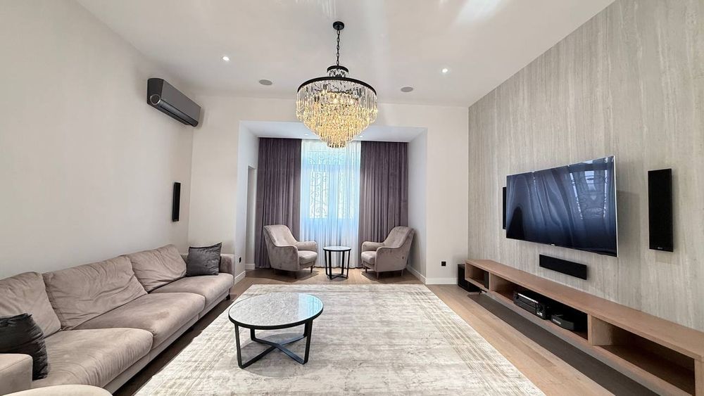 Аренда 5/8-9/9 268м2 в Новостройке, ул. Новомосковская